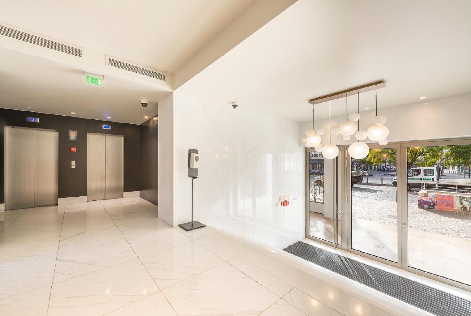 Guestready - 2Br Apt Carlos I With Terrace And Gym Apartamento Lisboa Exterior foto